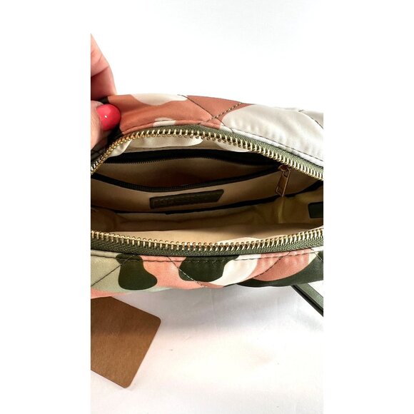 Bear Paw Crossbody bag, wide green adjustable strap - Picture 16 of 16